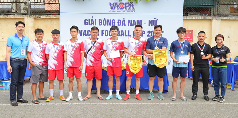 Đồng giải ba : Đội bóng nam iCPA Hà Nội và AAFC